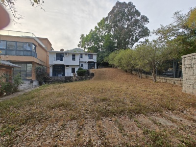 紧邻地铁口,龟山别墅，稀缺小房型双南房