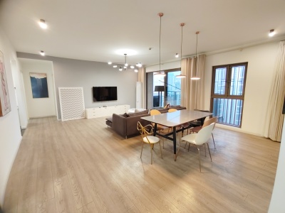 南北通透,次新小区,黄金地段,楼层好,采光很棒,性价比高