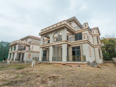 紧邻地铁口,润恒御园，稀缺小房型双南房