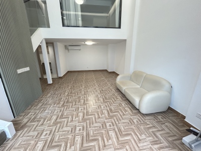 亚钢1号 3室2厅2卫 170万 