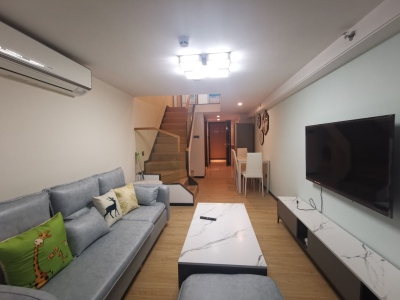 红山地铁口  交通方便  租金5000多  回报高