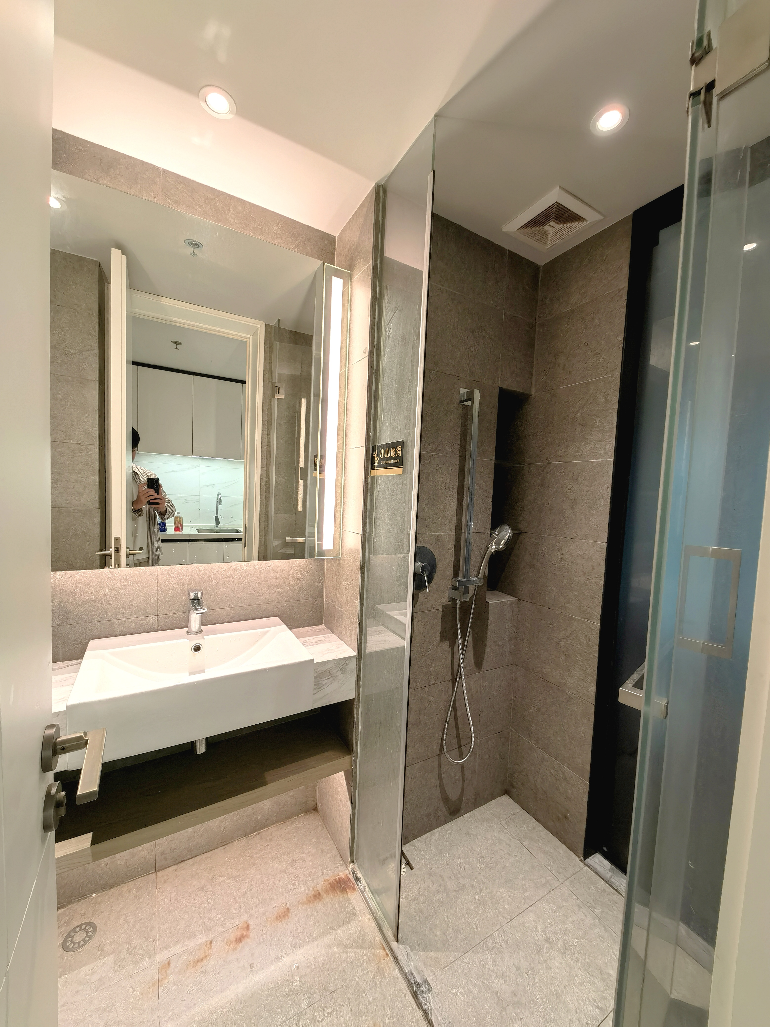 会展湾水岸广场