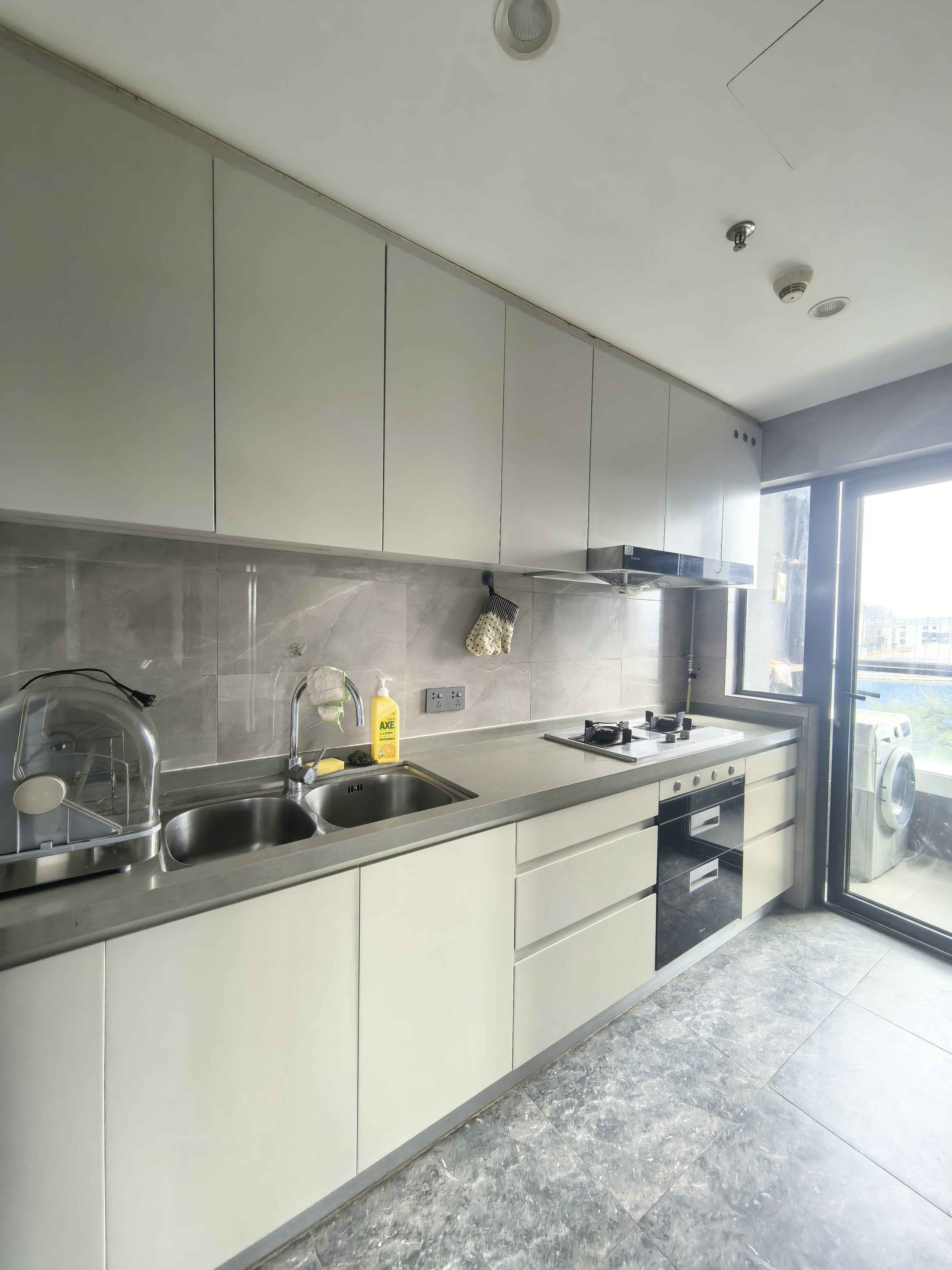 会展湾南岸广场