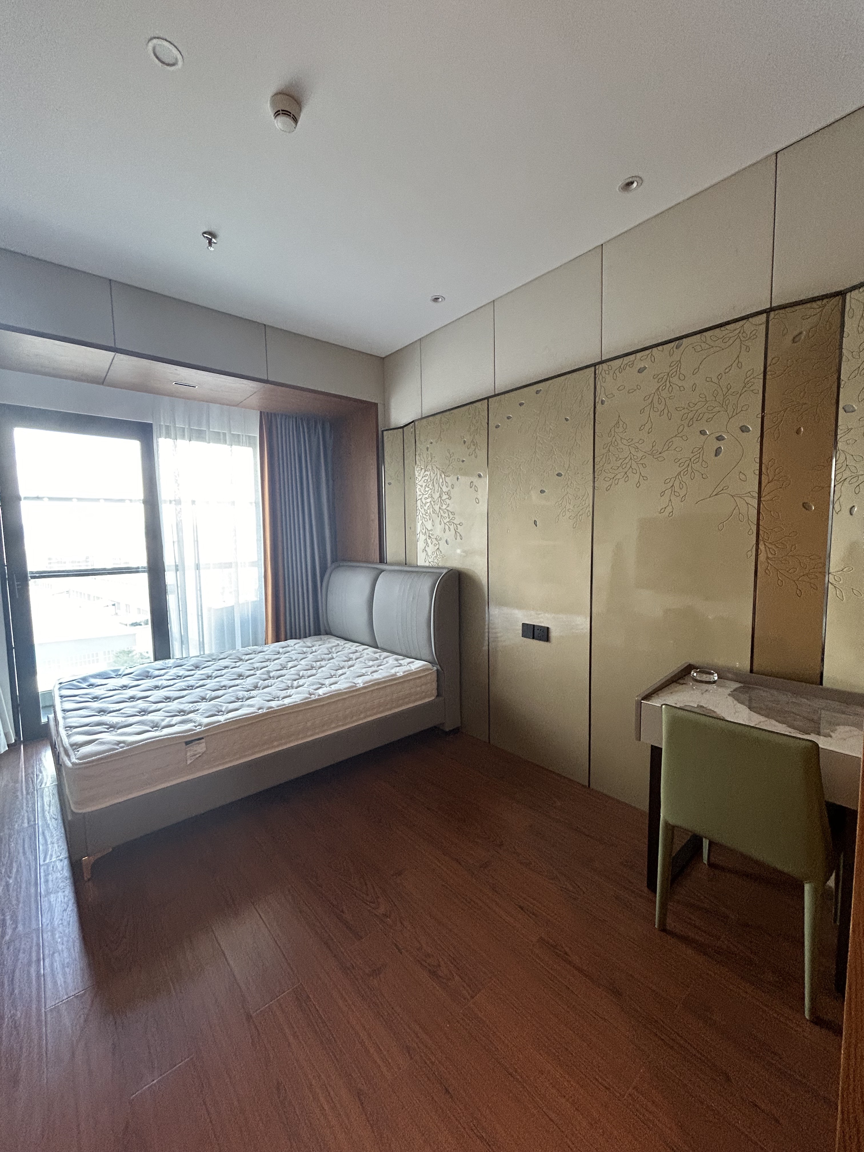 会展湾南岸广场