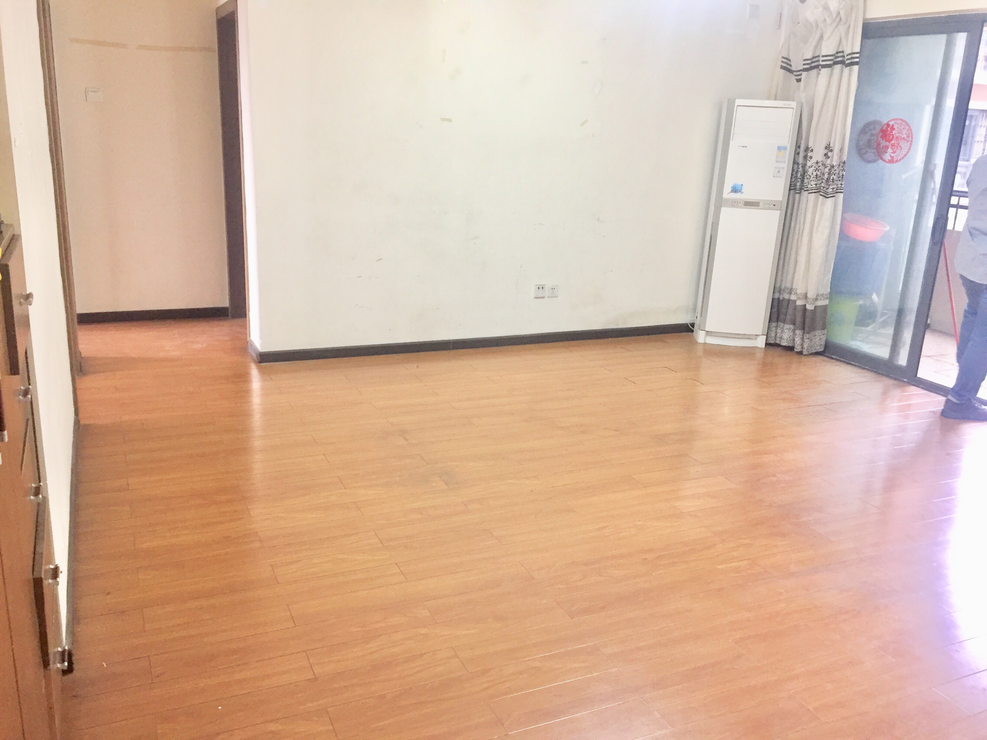  欧式田园风,豪华装修,地铁盘学区房！