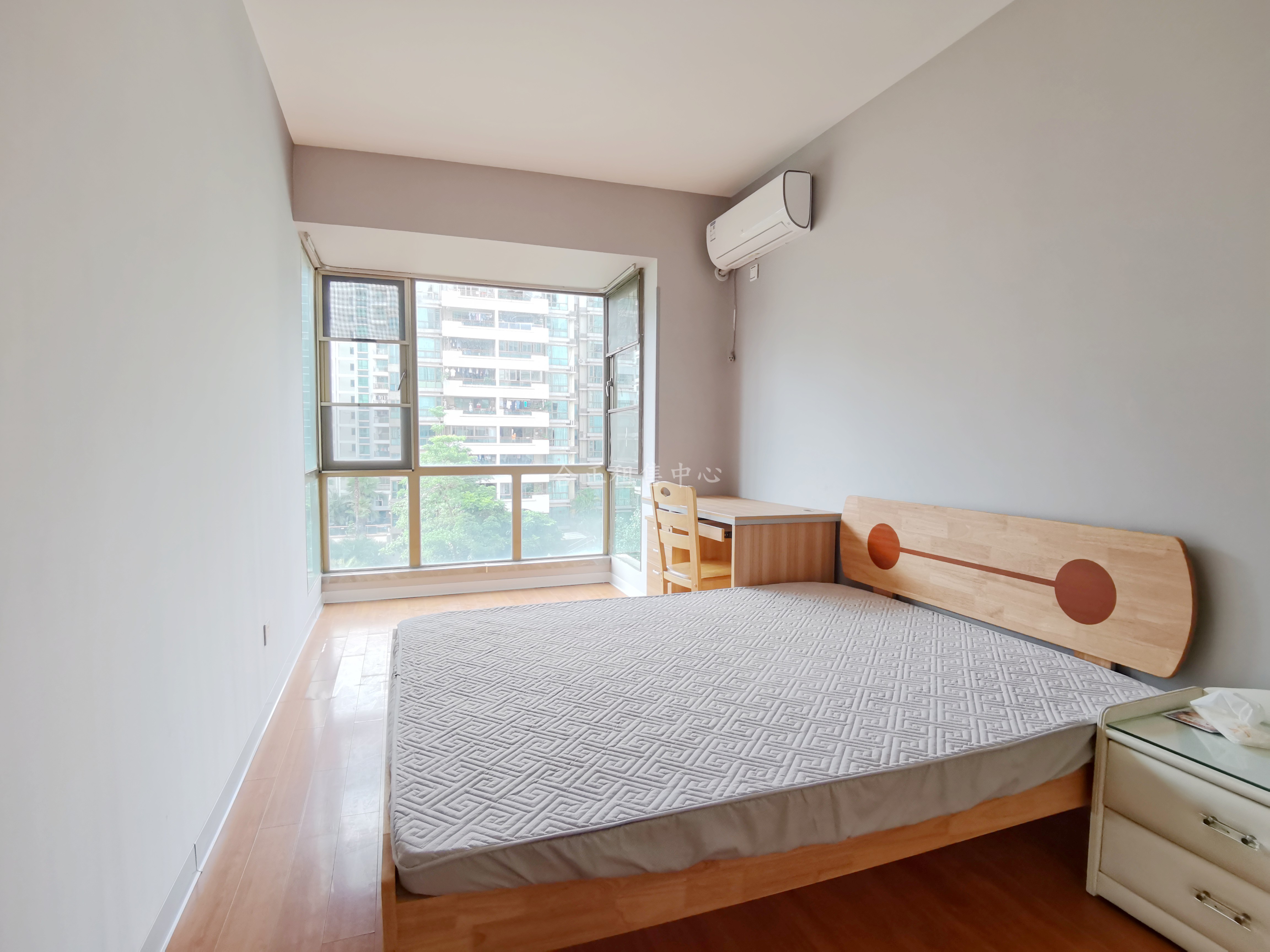 合正锦园一期 4室2厅2卫 730万 南北通透,采光充足