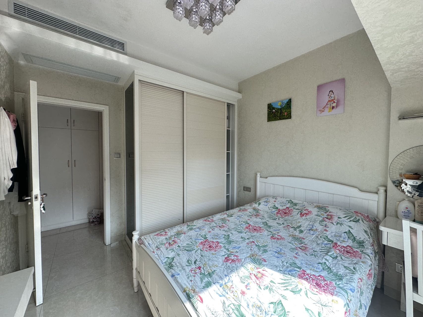 皇御苑五期廊桥花园