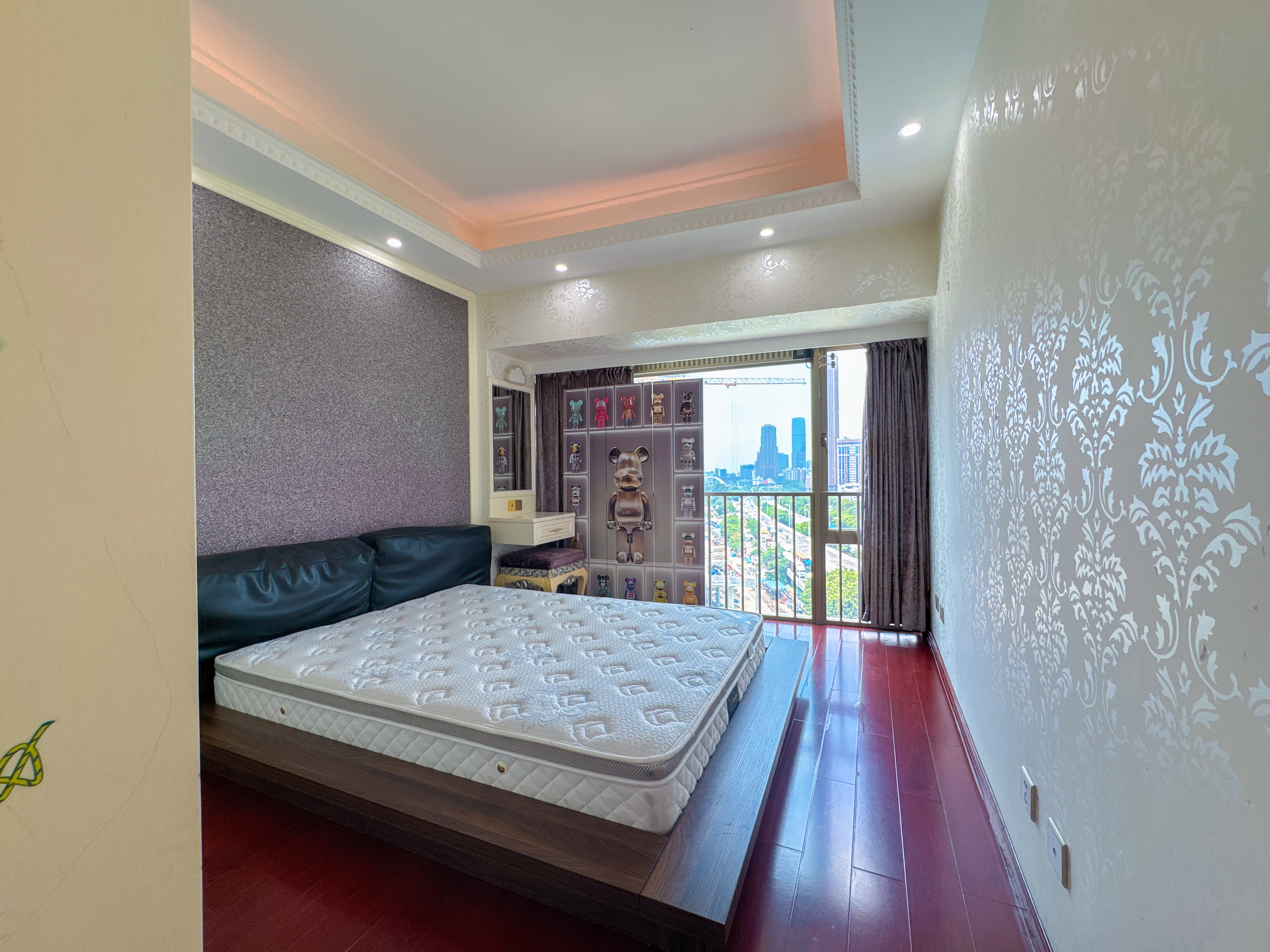 皇御苑五期廊桥花园