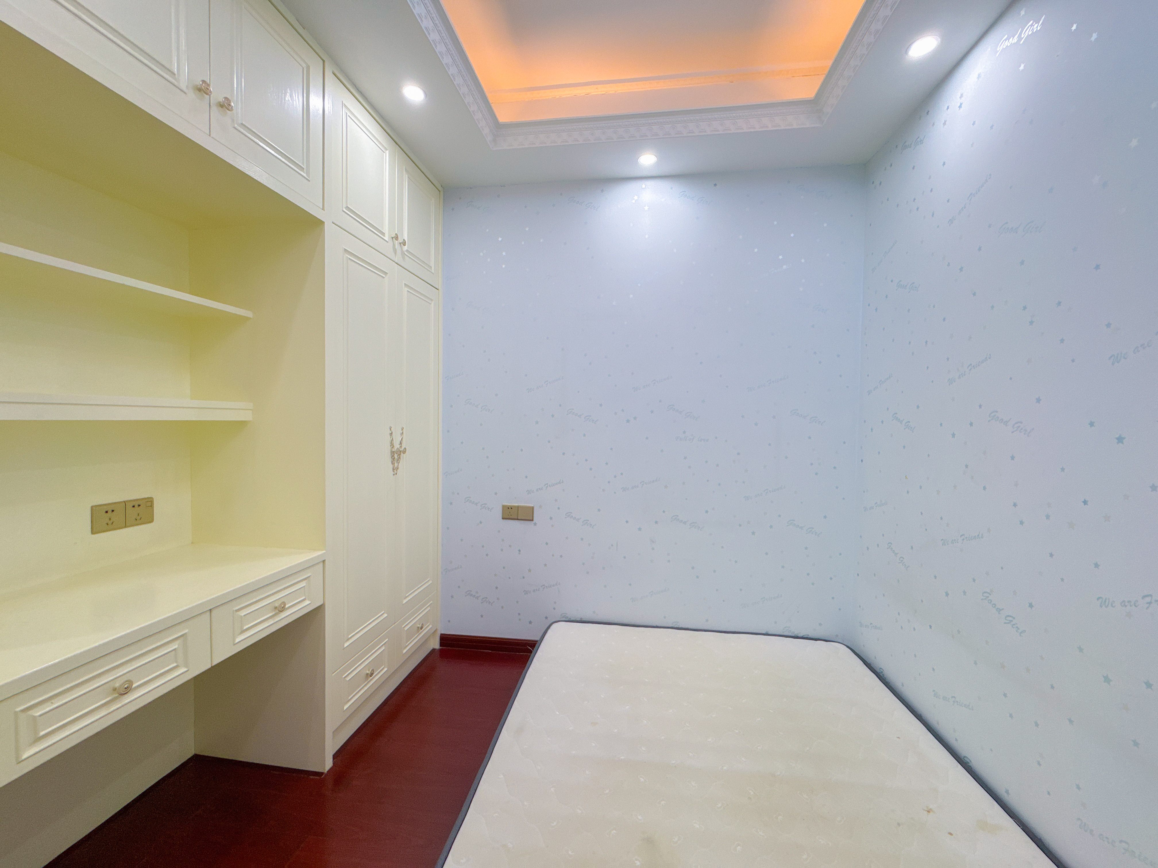 皇御苑五期廊桥花园