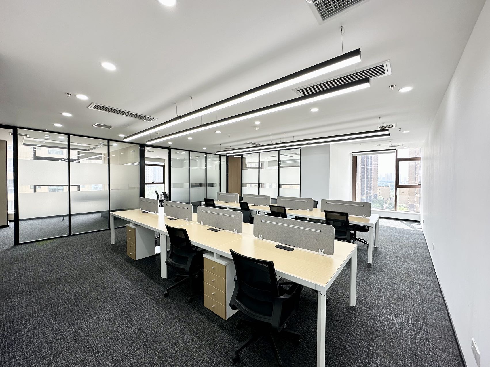 译创国际大厦，精品房源。