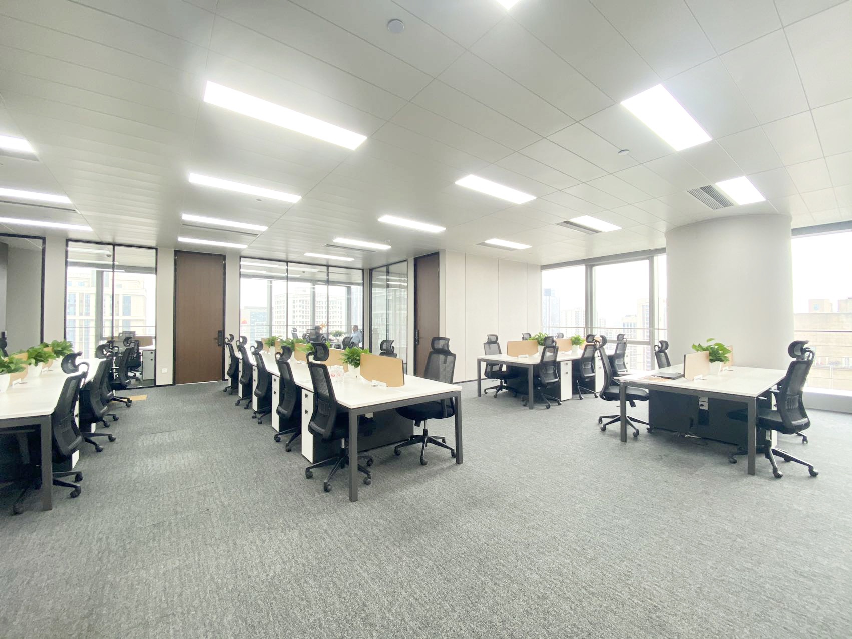 高新区5A甲级写字楼绿地中心高区精装办公室出租
