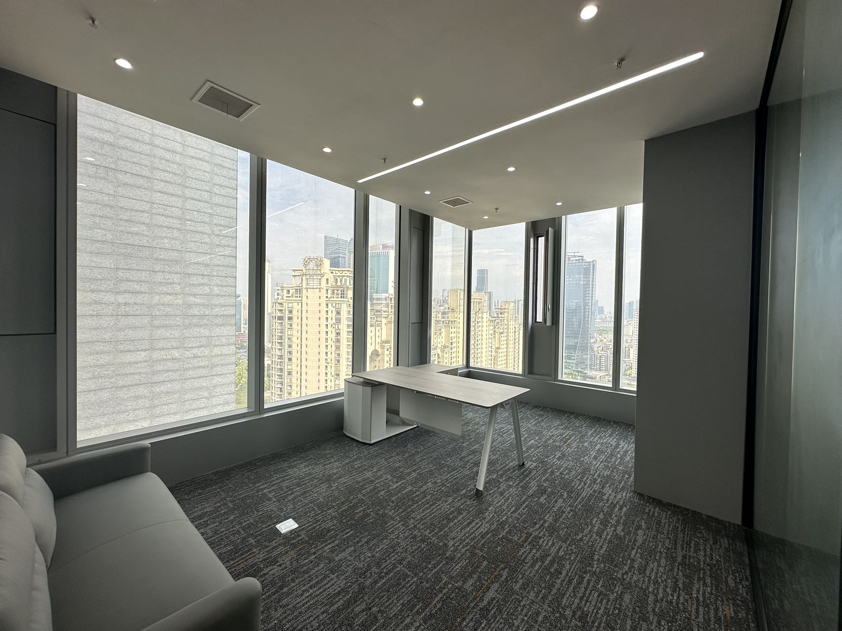 西北湖国金中心，高层视野开阔，给您带来不一样的办公体验！！！