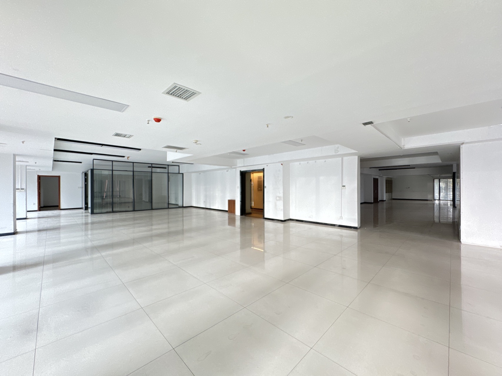 高新区科技园，泰华金贸大厦