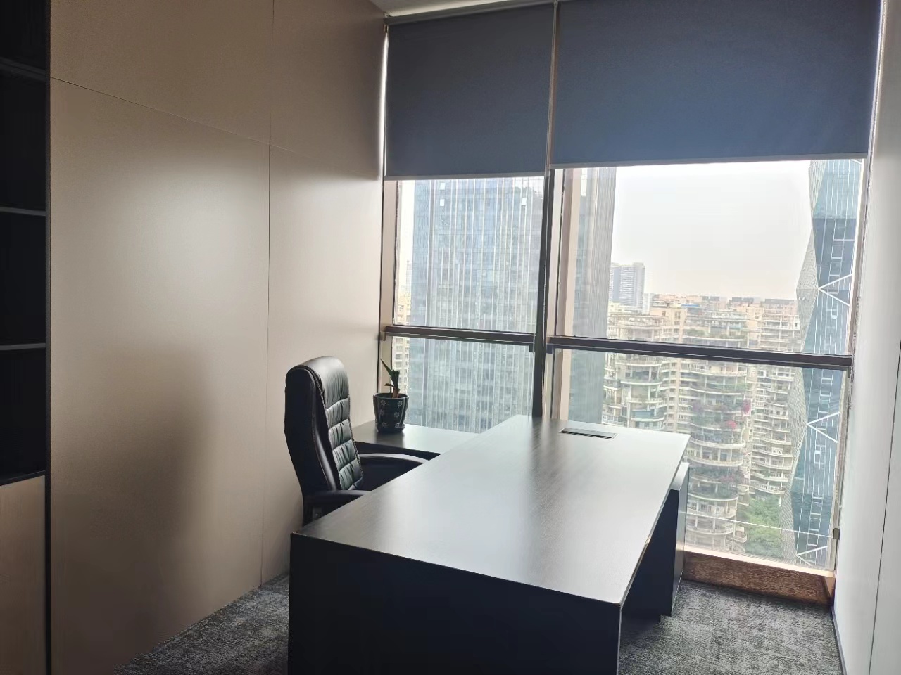 东方希望天祥广场