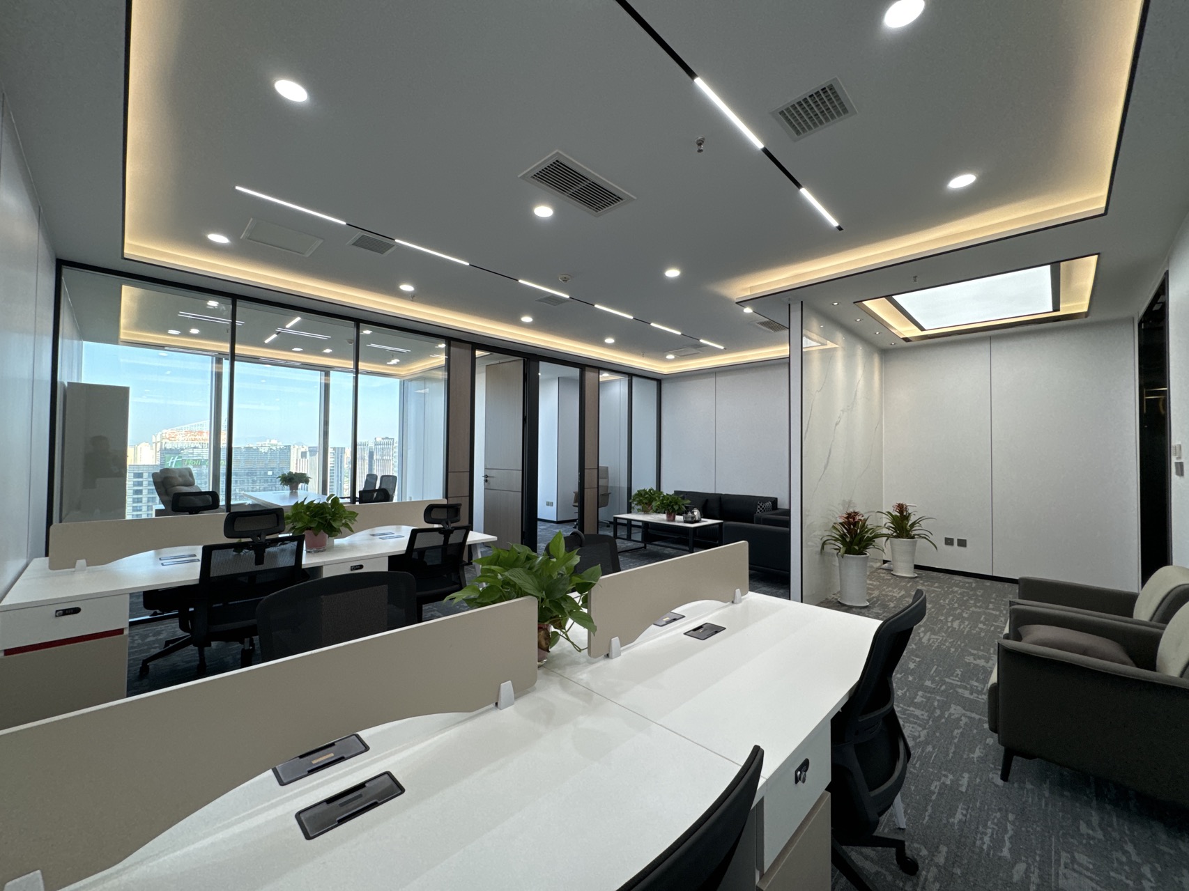 高新区双子塔绿地中心精装全套家私小户型办公室出租