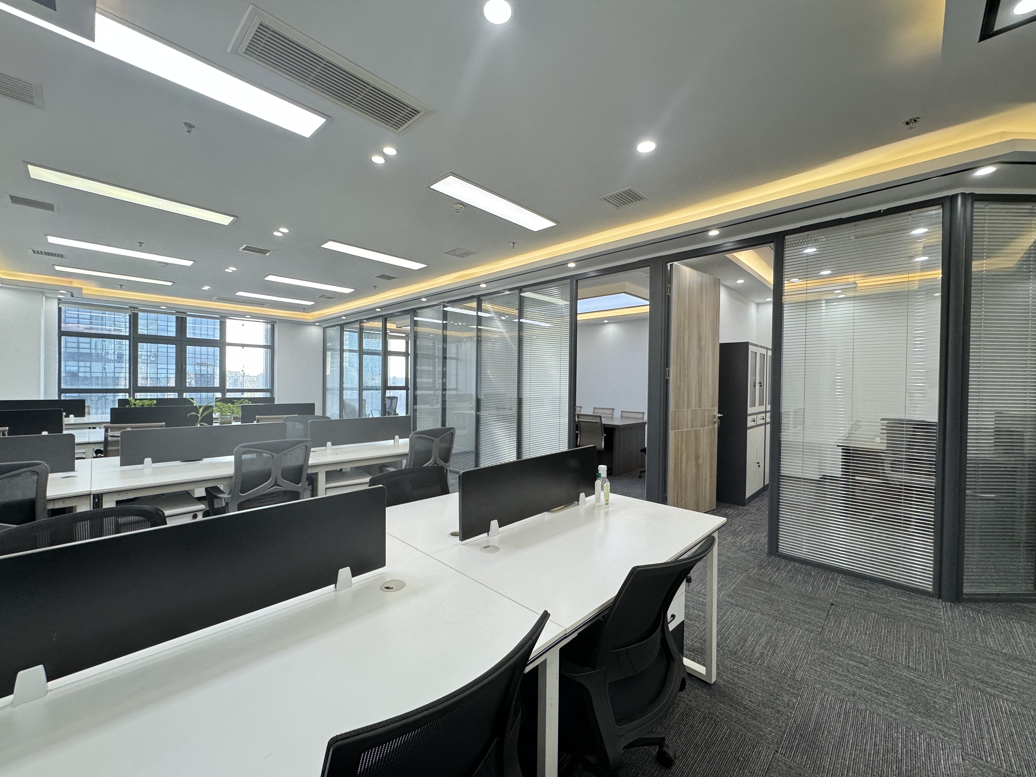 高新区正地铁口甲级写字楼绿地领海167㎡