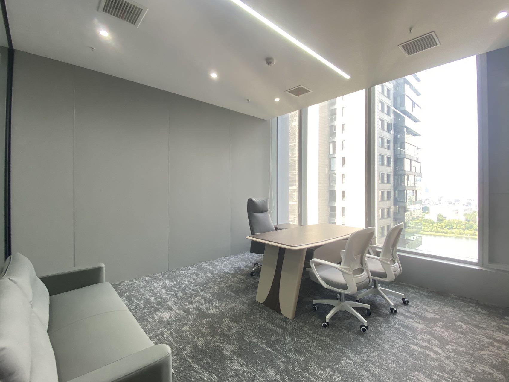 西北湖国金中心