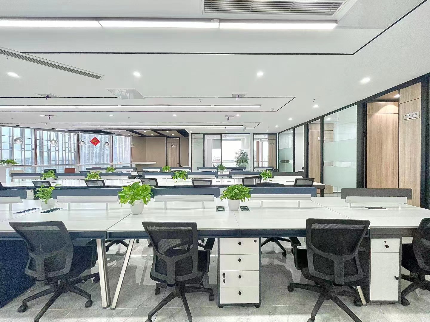 全明户型,黄金楼层,阳光好,地铁口,交通便利,设施齐全