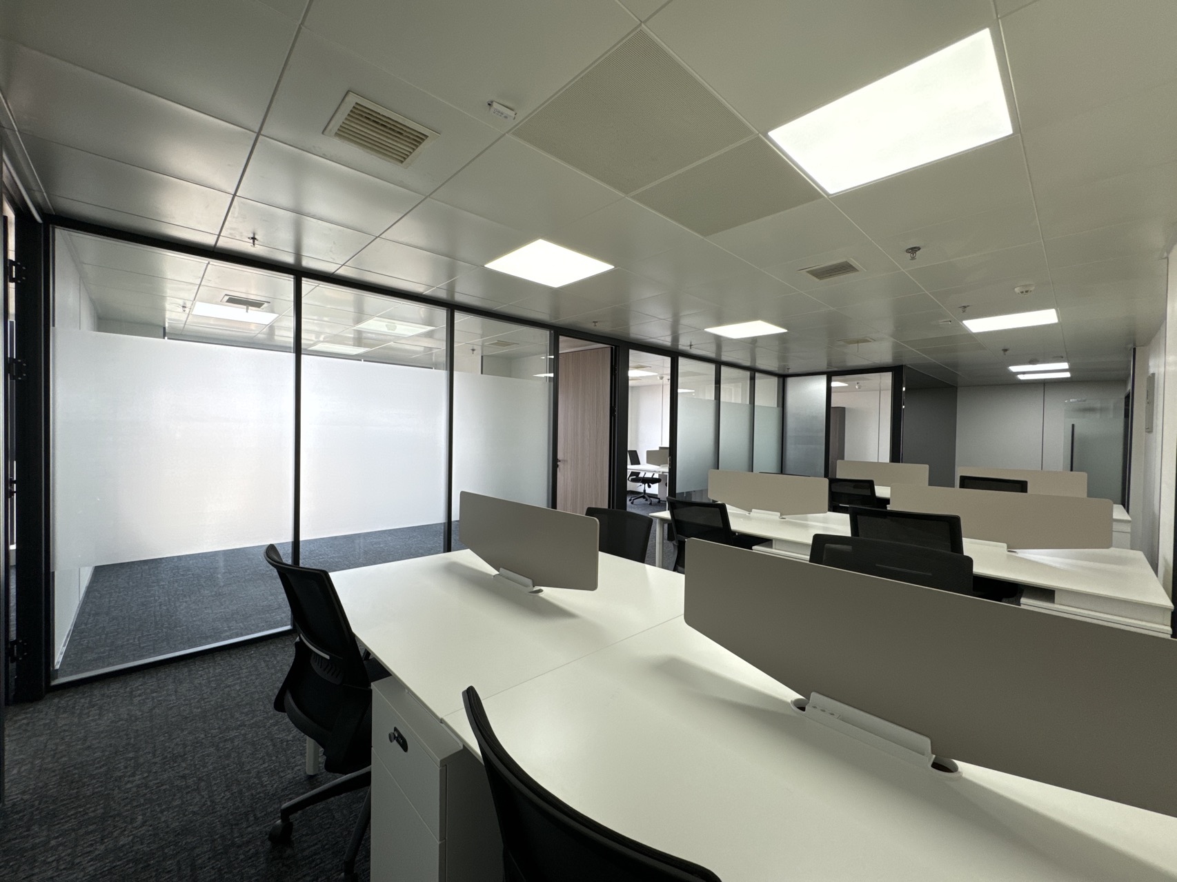 高新区科技园融城云谷，精装全套家私