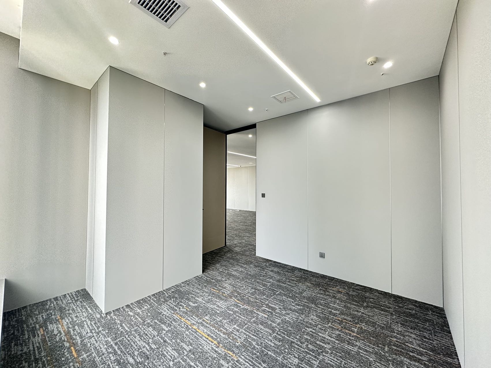 西北湖国金中心