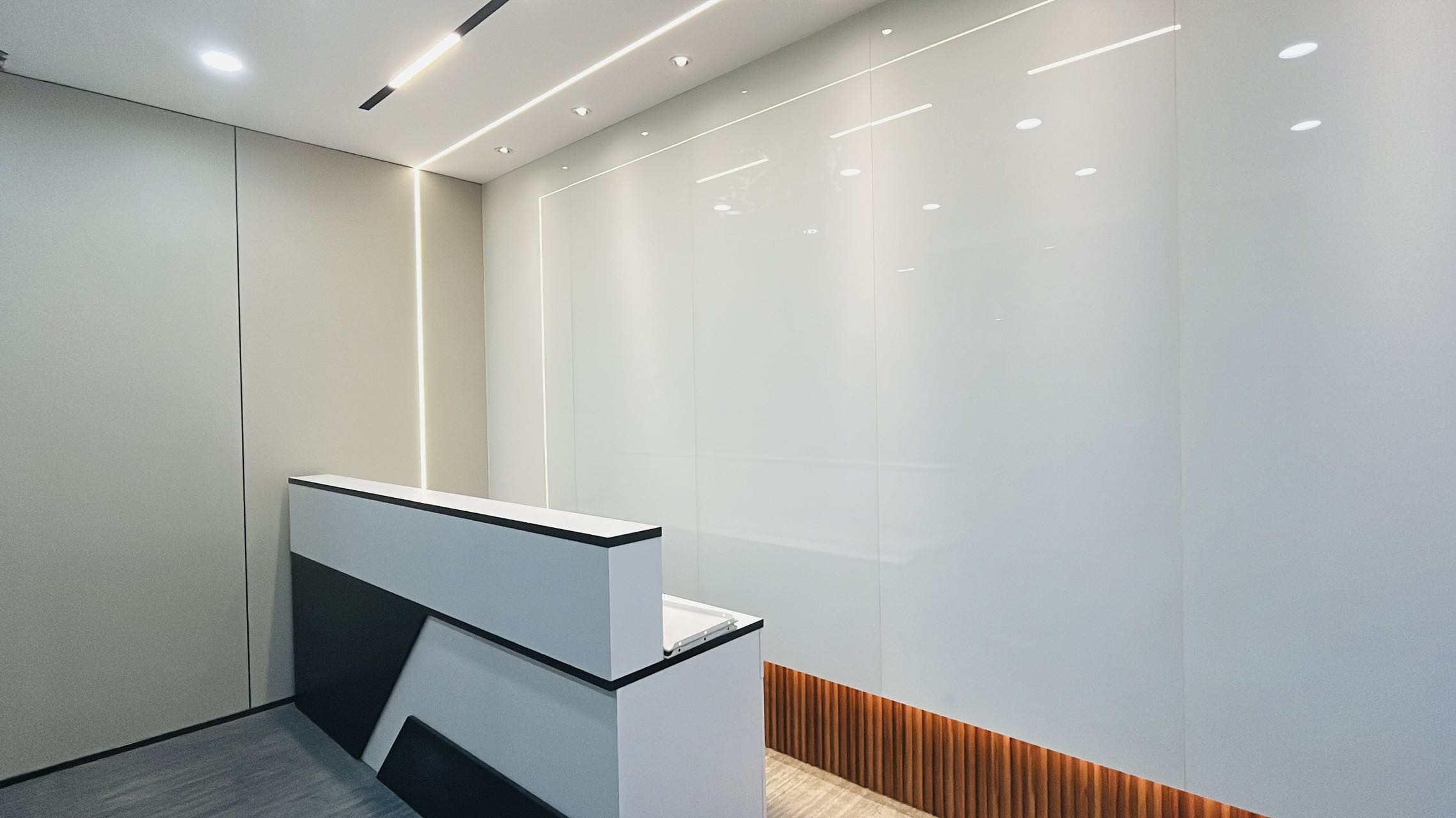 高新区锦业路正地铁口绿地领海大厦