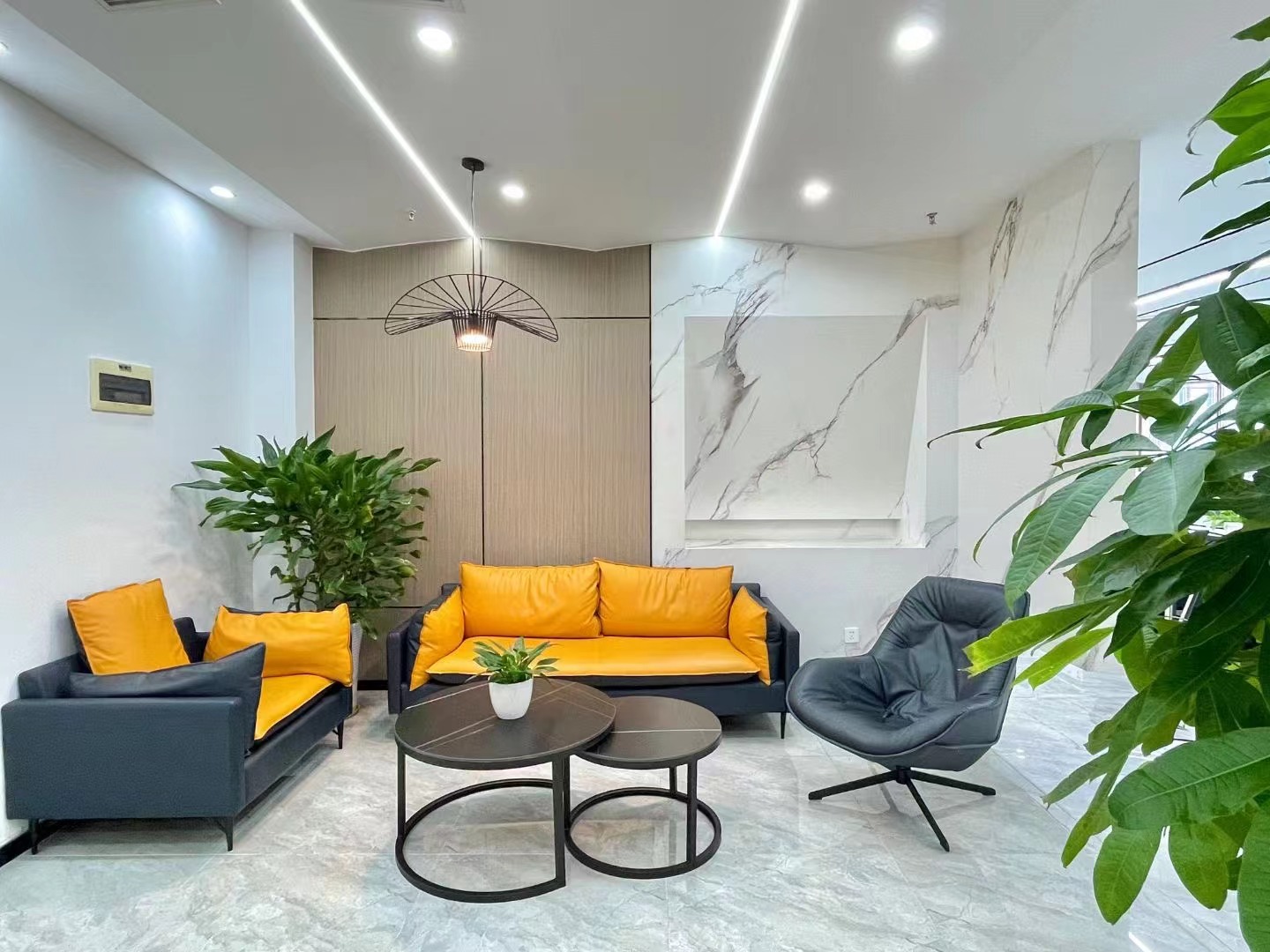 东方希望天祥广场