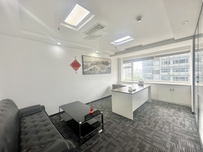 英龙展业大厦