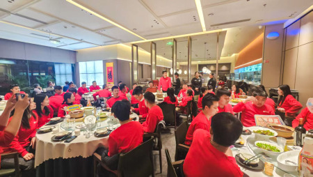 团年饭丨同庆新年，共筑未来