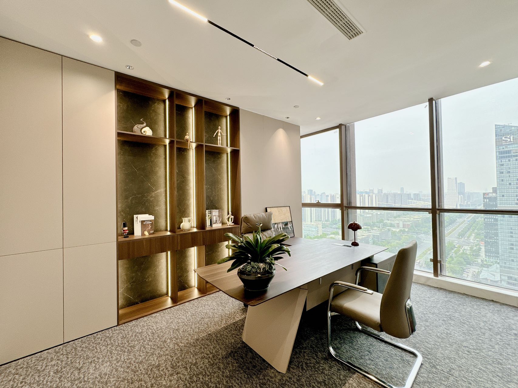 东方希望天祥广场